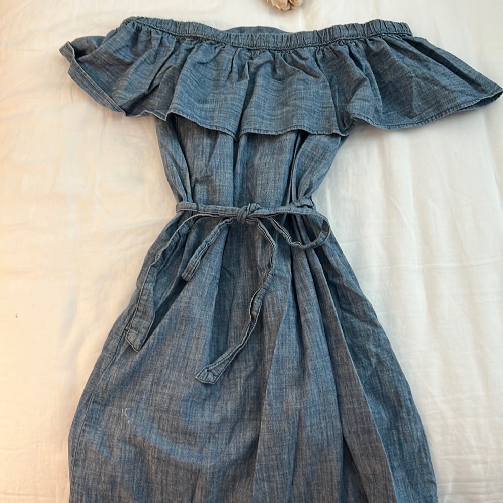 Abercrombie & Fitch, Dress